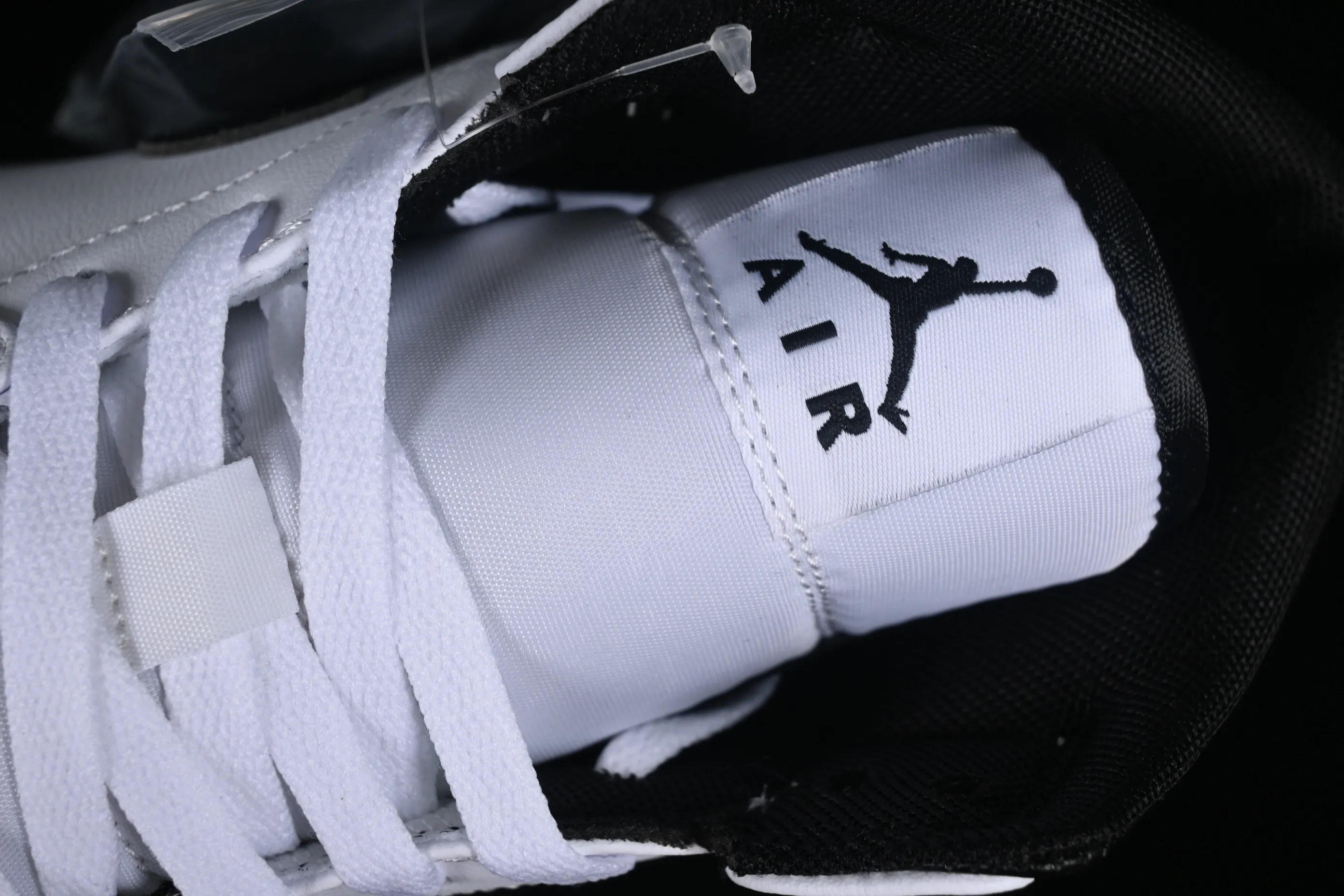 All categories Air Jordan Jordan series basketball shoes Air Jordan 1 Mid Air Jordan 1 Mid AJ1 Joe 1 classic white and black Chinese culture and leisure sneakers DQ8423-132